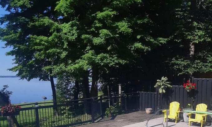 Buckhorn Cottage | Lakefront cottage with inground pool and hot tub