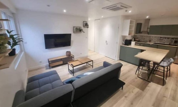 Saint-Priest Apartment | Appartement T5 Avec 4 Chambres