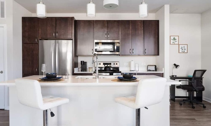 West Dundee Apartment | Corporate Housing by MGM