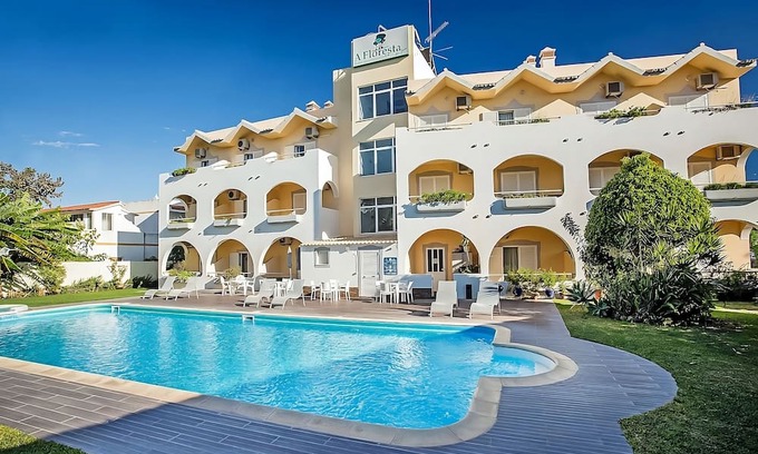 Figueiral House | Escape to Our Private & Comfortable Hotel! Free Breakfast and Parking, 2 Pools!