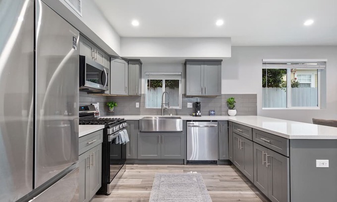 Carthay Circle House | K-Town Charm: LA Delight!