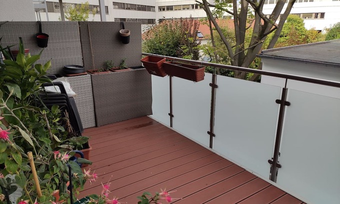 Ruettenscheid Condo | Gut Gelegene Stadtwohnung Nahe der Gruga. Super Geeignet für 2-3 Personen
