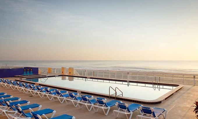 Ormond Shores House | Hear the Atlantic waves in this Studio resort apt in Ormond Beach with vacation