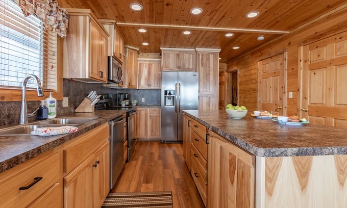 Island Park Cabin | KABINO: NEW! Hot Tub Fire Pit Trails Yellowstone WiFi