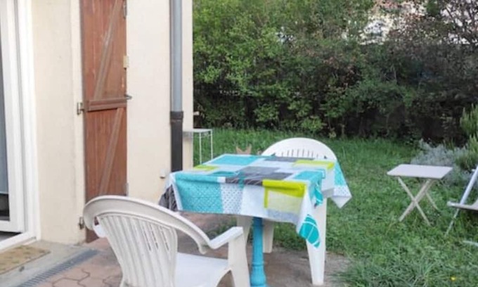 Miplaine Apartment | 2 Pièces Avec Jardinet Proche Eurexpo et Stade
