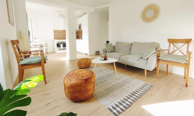 Sainte-Anne - Zone portuaire Apartment | Appartement Paisible et Confortable - Centre, Bord de Loire et Proche Tramway