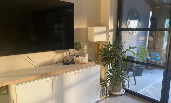 Sevran House | Grande Maison / 4 Chambres / Terrasse / 2 Balcons / Jardin / Place de Parking