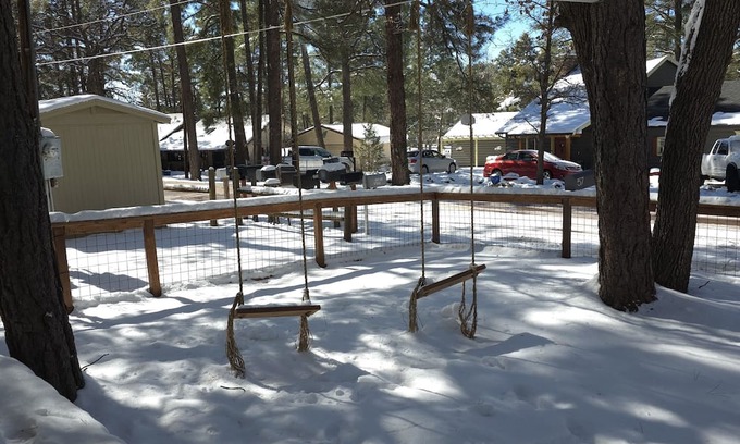 Pinetop-Lakeside Cottage | Beautiful remodeled Cottage central locationed, 36 mile from Sunrise ski resort