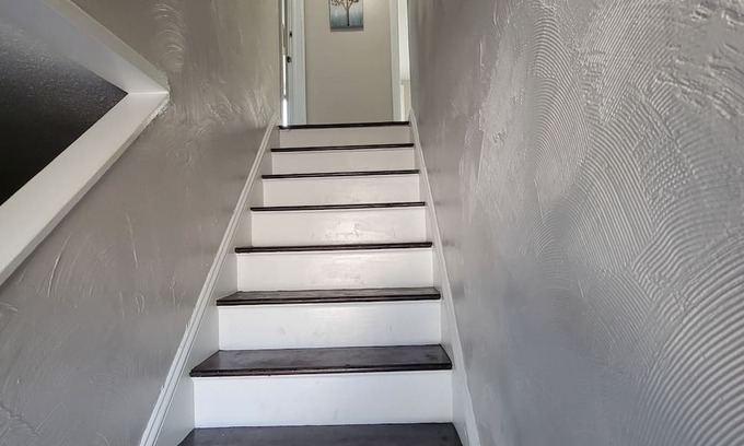 Wethersfield House | Nestled in a quiet safe neighborhood that's 2-minutes to I-91Intersate