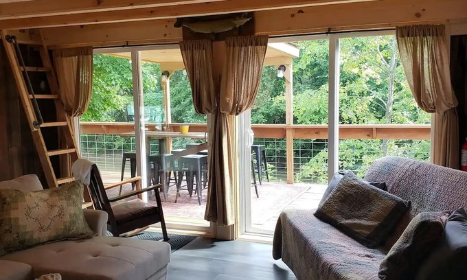 Blissfield Cabin | CreekSide Cabins-group of 3or2- all family/friends!