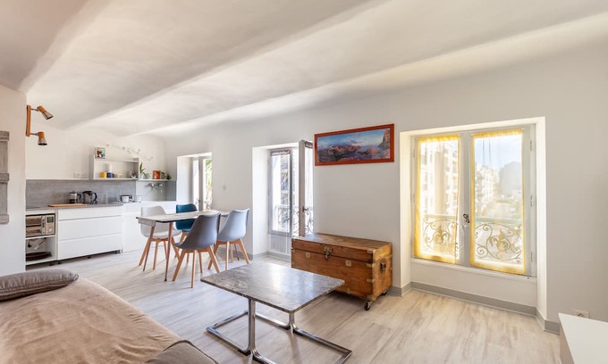 Baille Apartment | Apartment 'Au Berceau' with Wi-Fi