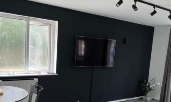 Enfield Lock Apartment | Modern luxury two-bedroom apartment
