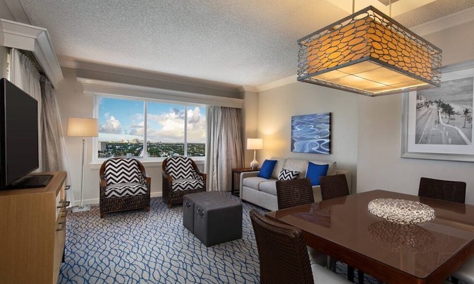 Central Beach Resort | Marriott's BeachPlace Towers - 2 Bedroom Villa