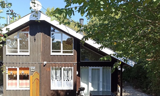 Bremke House | Holiday Home 'Extertal Ferienpark Sauna Garten 49' with Private Terrace, Private Garden and Wi-Fi