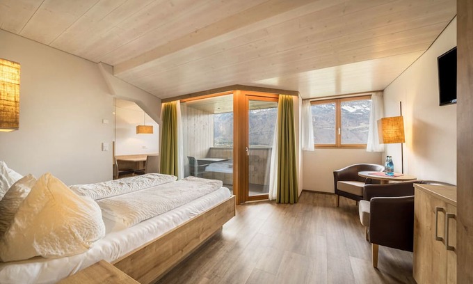 Terlano Apartment | Apartment 'Residence Egger D' with Mountain View, Wi-Fi and Air Conditioning