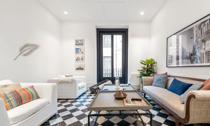 Embajadores Apartment | Stylish & centric- 2Bd 2Bth- Magdalena