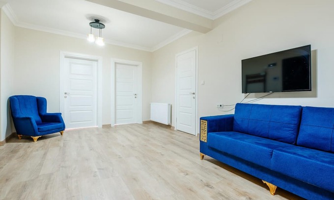 Osmangazi Apartment | Sleek Flat with Balcony in Bursa