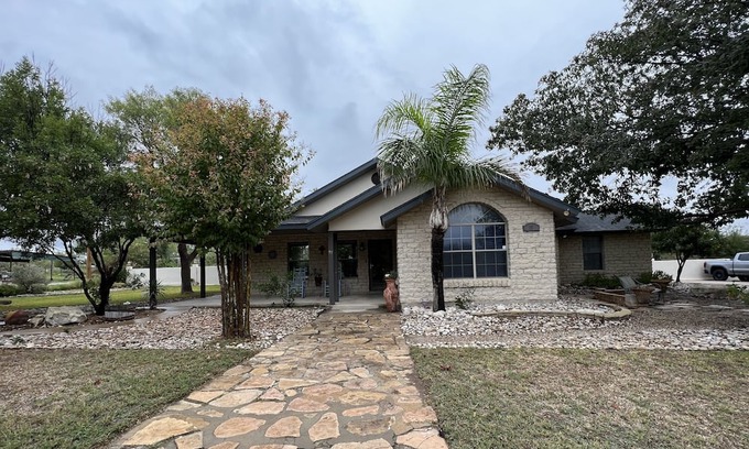 Amistad National Recreational Area House | Wake up to the soothing sounds of nature. Short-term. Weekly/monthly discounts.