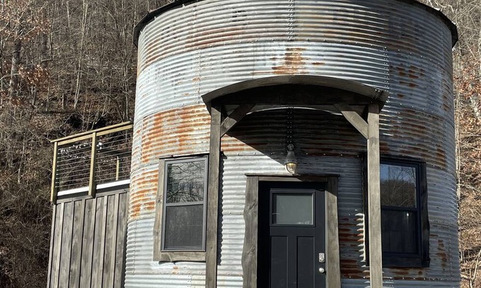 Elkins Cabin | Grain bin turned into tiny home. Bin there, Done that!