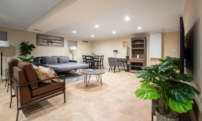 Newington Apartment | Comfy&Spacious 1BD Springfield VA Basement Suite with Kitchenette