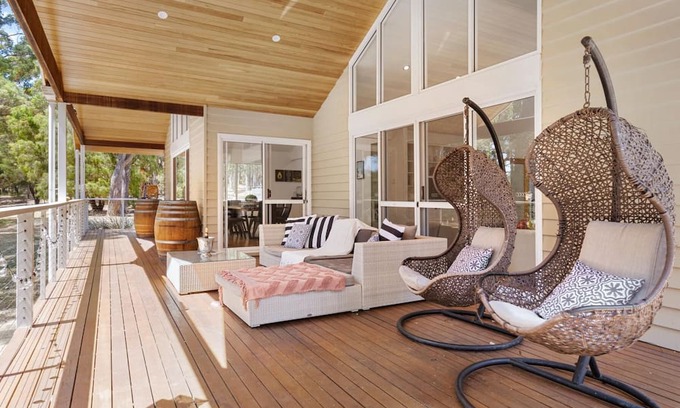 Margaret River House | Barefoot Estate - elegant country style