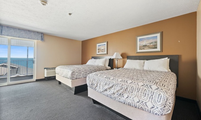 Put-in-Bay House | Family Suite at Bayshore Resort Put-in-Bay