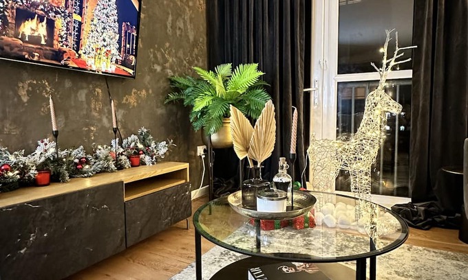 Tower Hamlets Apartment | Canary Wharf 2-Bedroom Luxury Haven