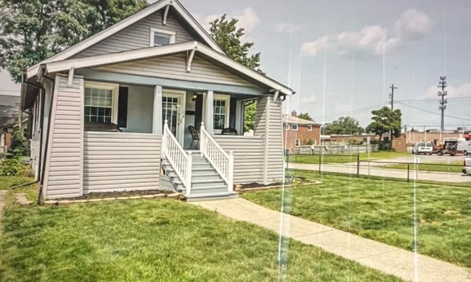 Royal Oak House | 420 Friendly Royal Oak Rental