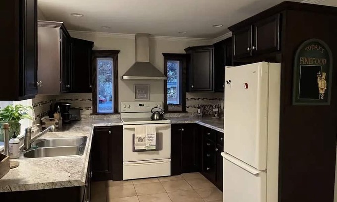 Gorham Apartment | Warm and Worry-free Gorham Retreat! An outdoor-lovers paradise!