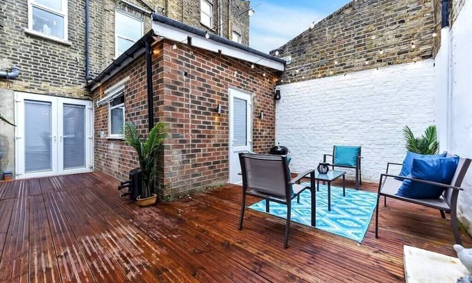 Seven Sisters Apartment | Serene Escape: Stylish and Cozy 2BR Flat