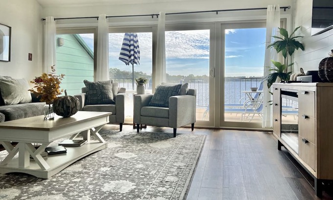 Seven Coves Condo | Cozy 2 story lake retreat w/ lake views 2/2. Relax, unwind or cast your line.