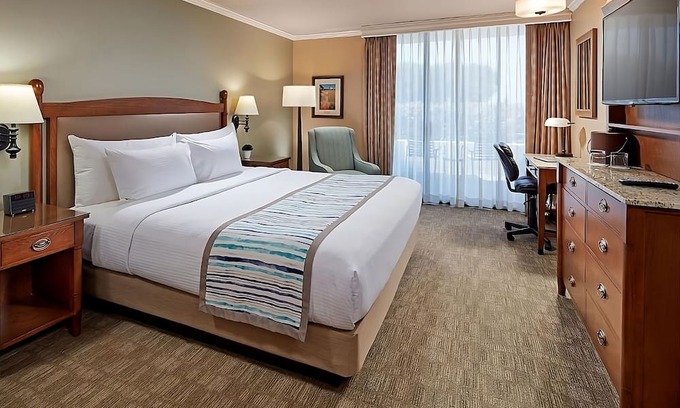 Coronado House | Always a Great Idea To Unwind! Beach Access, Heated Pool, Private Parking!