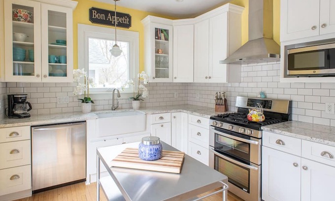 Yellow Springs House | TOP Yellow Springs BnB+ Pet Friendly