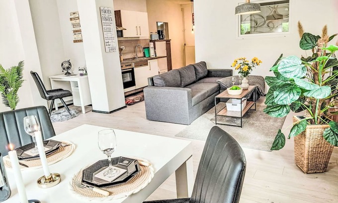 Ottbergen Apartment | Nice apartment for 4 guests with WIFI, TV, terrace, pets allowed and panoramic view