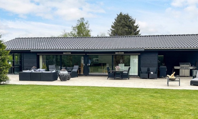 Funder Kirkeby House | 5 star holiday home in Silkeborg