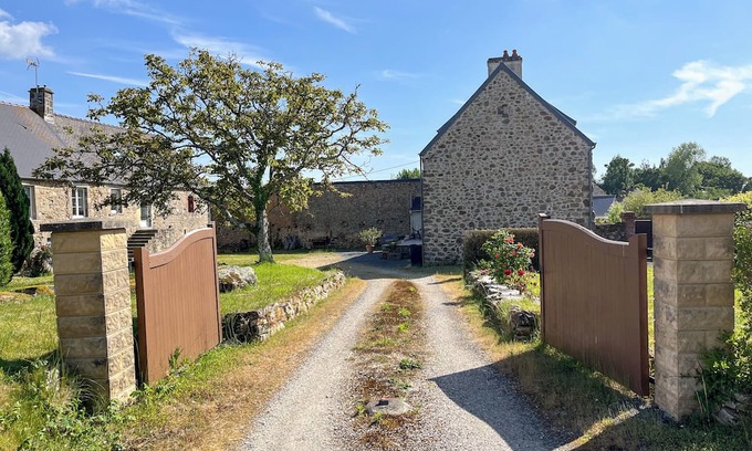 Rocheville House | Authentic house in the heart of Rocheville