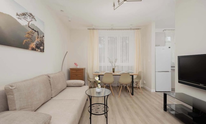 Nowa Praga Apartment | Kameralna 3 | Warsaw | Beige Apartment | Remote Work