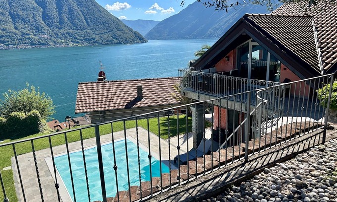 Colonno Villa | Villa Rosa privatevilla balcony, terrace, gardens, pool-fully air conditioned.