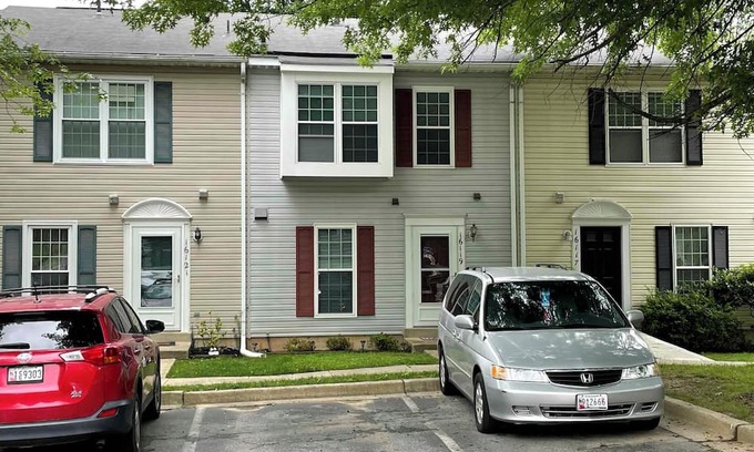 Darnestown House | Charming Town House in Fantastic Gaithersburg