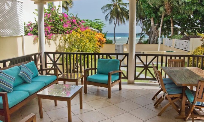 Hastings Cottage | Bella Dia Lower | Three Bedroom Apartment on the Beach