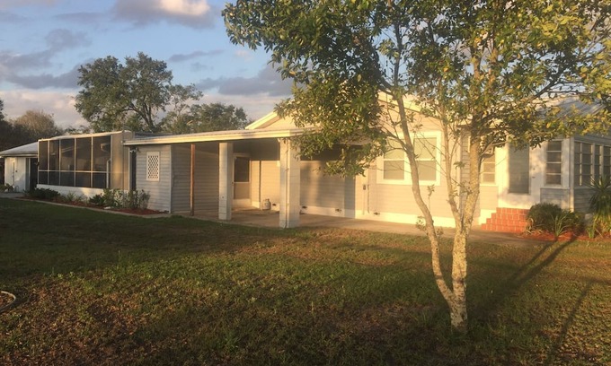 Lake Wales House | Country Living Pool Home with 3 bedrooms 1 bath plus fenced in yard.