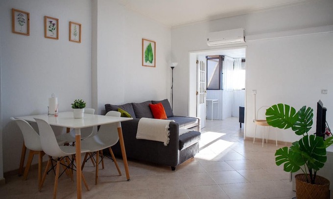 Cova da Piedade Apartment | Just4u Apartment 2 With AC Near Lisbon and Beach