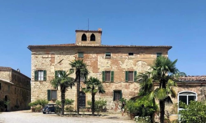 Trequanda Villa | Borgo Belsedere -Perfect for Family-Reunions, Retreats, intimate Weddings & more