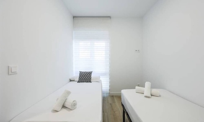 Colonia de la Prensa Apartment | Experience Madrid Like a Local - New Apartment