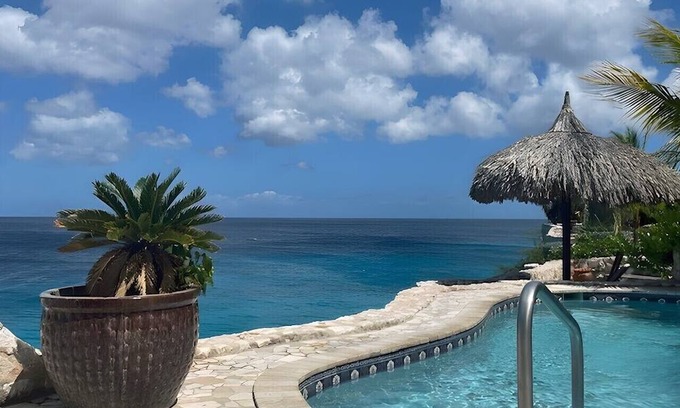 Lagun Apartment | Ocean apartment 18 at Lagun Blou Dive & Beach Resort in Curaçao.