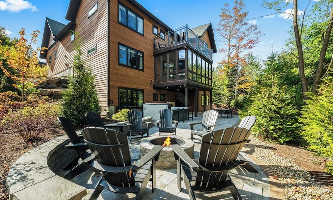 Lincoln House | 330 South Peak - Hot Tub - Timbertown Lift - Pemi River Access - Loon Mtn