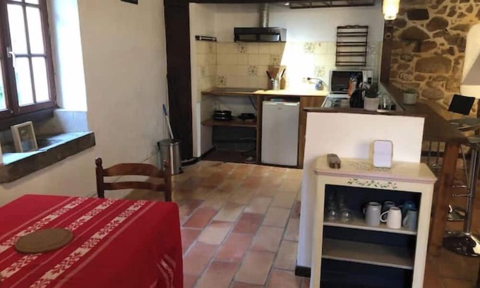 Lesparrou House | First floor of a house in a small hamlet