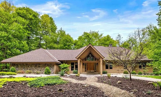 Ashland House | Luxury Modern Cabin - Your Dream Retreat