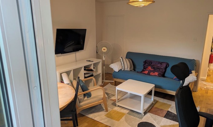 Evelyn Apartment | Newly renovated near river, zone 2 quiet and cozy apartment , sleeps 4