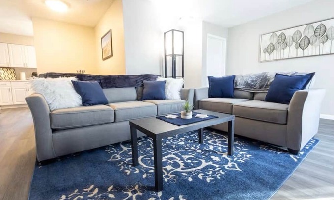 Erlanger Apartment | Cozy 2-bedroom, 2 bath in charming Central location near Cincinnati